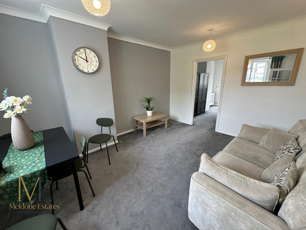 Dartford DA1 2 bed maisonette - £1,600 pcm (£369 pw)