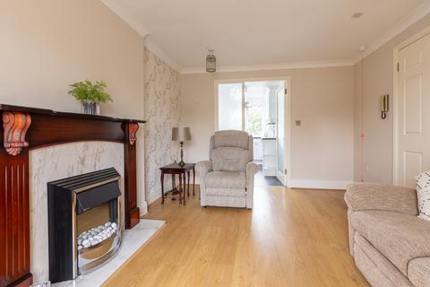 2 bedroom apartment for sale, Elsinore Close,  Fleetwood, FY7