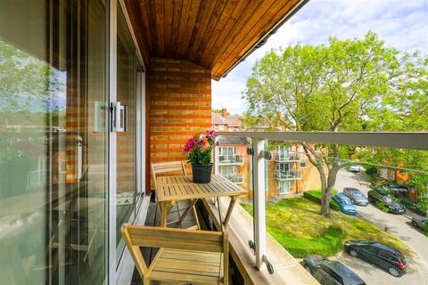 20 Clementine Walk, Woodford Green, IG8 9GT