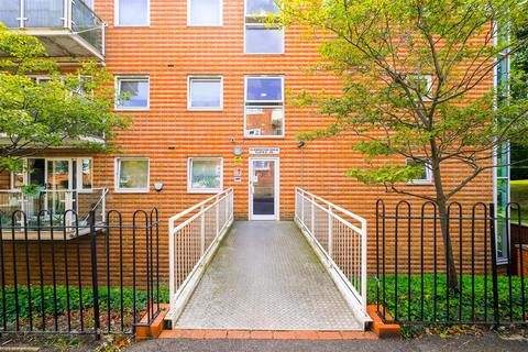 20 Clementine Walk, Woodford Green, IG8 9GT