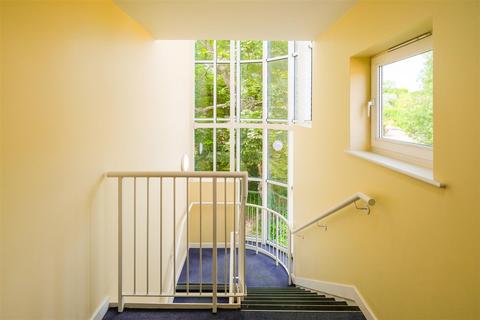 20 Clementine Walk, Woodford Green, IG8 9GT