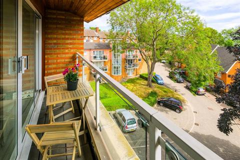 20 Clementine Walk, Woodford Green, IG8 9GT