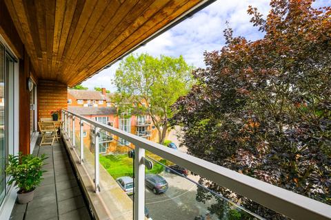 20 Clementine Walk, Woodford Green, IG8 9GT