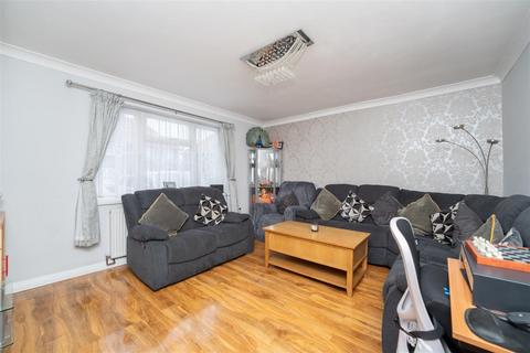 3 bedroom terraced house for sale, Queenswood Avenue, Hounslow TW3