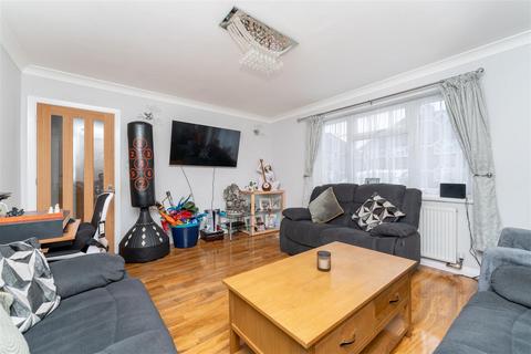 3 bedroom terraced house for sale, Queenswood Avenue, Hounslow TW3