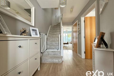 15 Crossfield Walk, Snodland, ME6 5SE