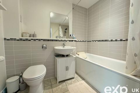 15 Crossfield Walk, Snodland, ME6 5SE