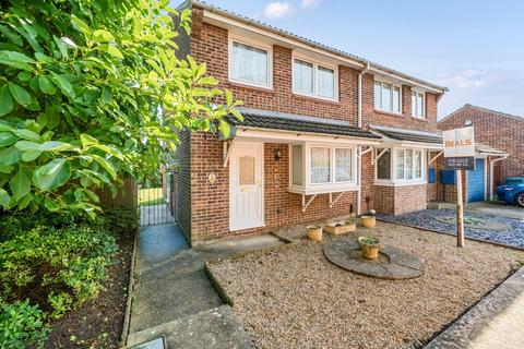 3 bedroom semi-detached house for sale, Widgeon Court, Fareham PO16