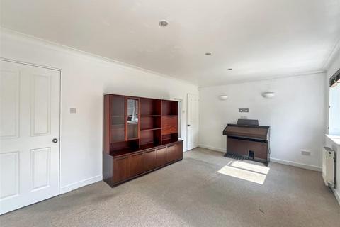 26 Birkdale, Warmley, Bristol, BS30 8GH