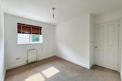 26 Birkdale, Warmley, Bristol, BS30 8GH
