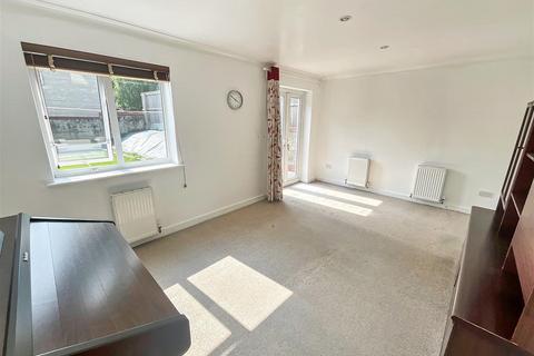26 Birkdale, Warmley, Bristol, BS30 8GH