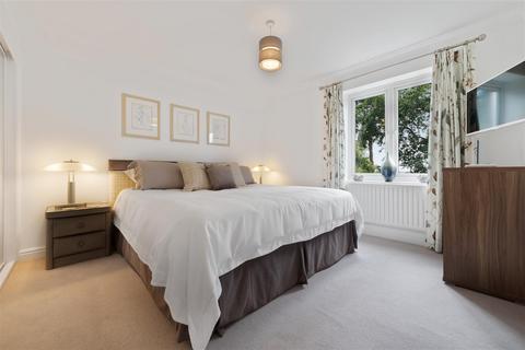 3 bedroom end of terrace house for sale, Brook Avenue, Ascot