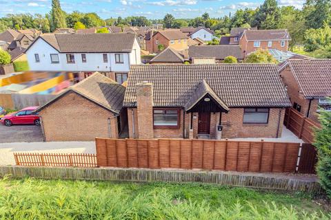 2 bedroom detached bungalow for sale, Damson Dell, Northampton NN3