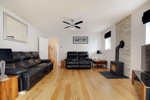 13 Beatty Road, Rochester, ME1 2TG