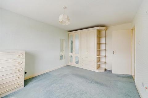 53 The Crescent, Woodthorpe, Nottingham, NG5 4FX