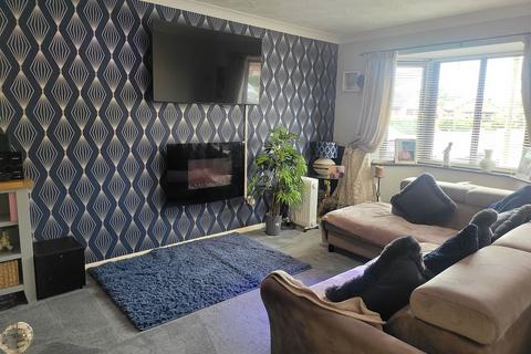 2 bedroom semi-detached bungalow for sale, Stones Close, Skegness PE24