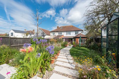 3 bedroom semi-detached house for sale, Strangford Road, Whitstable