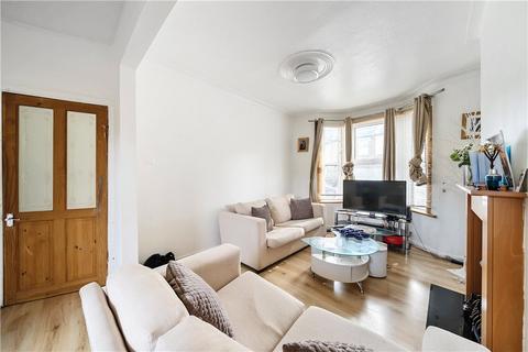 3 bedroom terraced house for sale, Marten Road, London