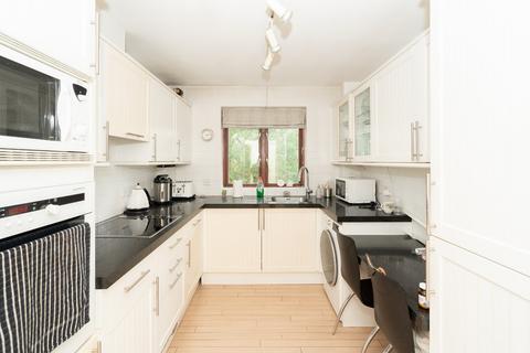 2 bedroom apartment for sale, High Street, Bushey, Hertfordshire, WD23