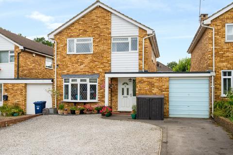 4 bedroom detached house for sale, Avenue Road, Cranleigh, GU6