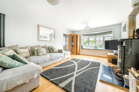 60 Avenue Road, Cranleigh, GU6 7LJ