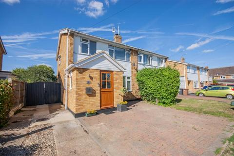 3 bedroom semi-detached house for sale, Longshots Close, Broomfield, Chelmsford