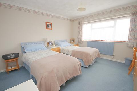 26 Cherry Tree Close, Billingshurst, RH14 9NG