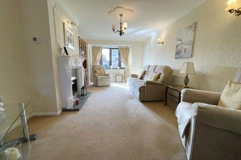 30 Abbey Way, Dunscroft, Doncaster, DN7 4LD