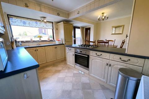 30 Abbey Way, Dunscroft, Doncaster, DN7 4LD
