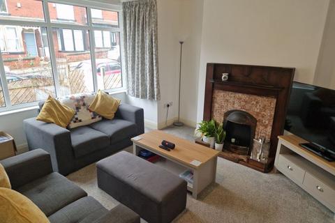 50 Headingley Mount, Leeds, LS6 3EW