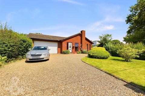 3 bedroom detached bungalow for sale, Snow Street, Roydon, Diss