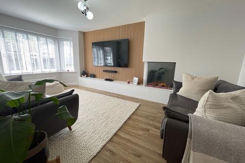 undefined, Pant Y Briallu, Benllech, Anglesey, LL74