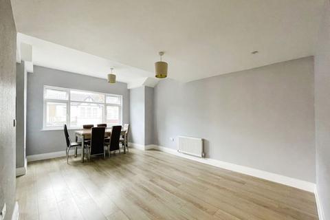 2 bedroom flat for sale, Manor Park Crescent, Edgware