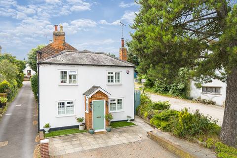 2 bedroom semi-detached house for sale, London Road, Abridge