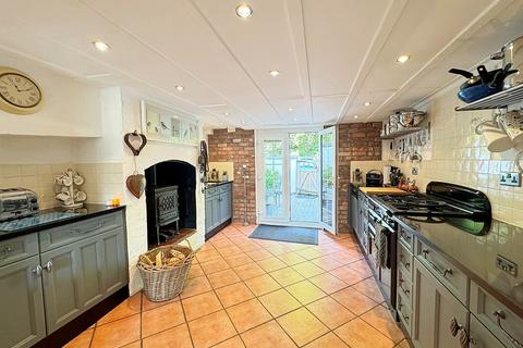 4 bedroom semi-detached house for sale, Castle Grove, Kenilworth