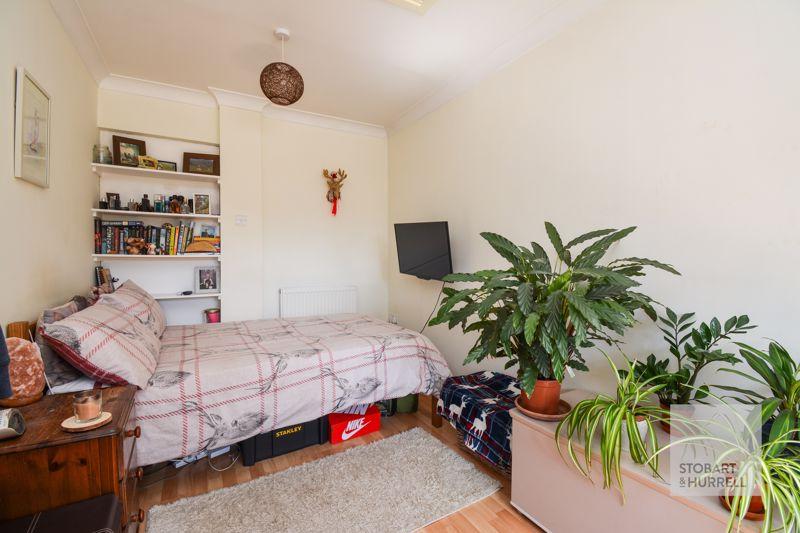 Bedroom 5 / Study