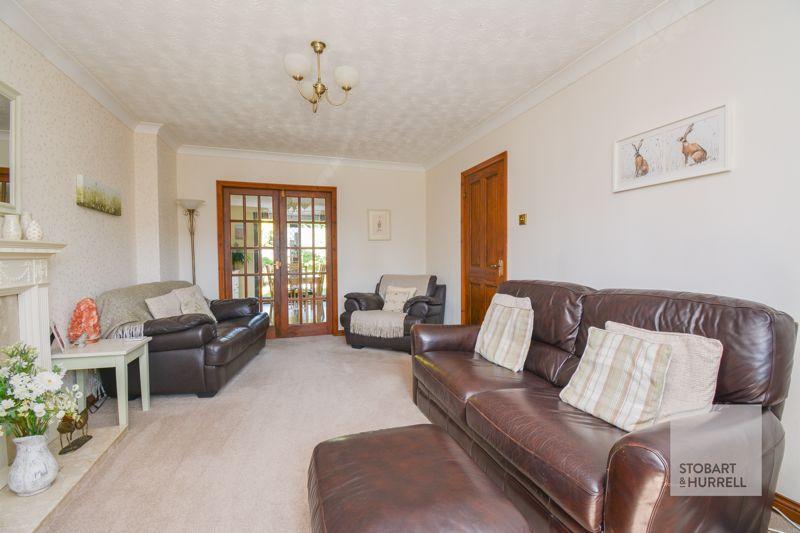 Lounge to Dining