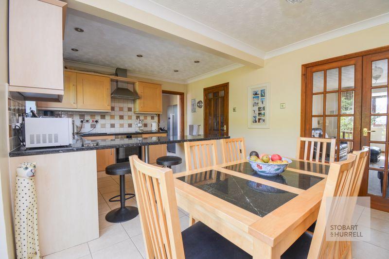 Dining into Kitchen