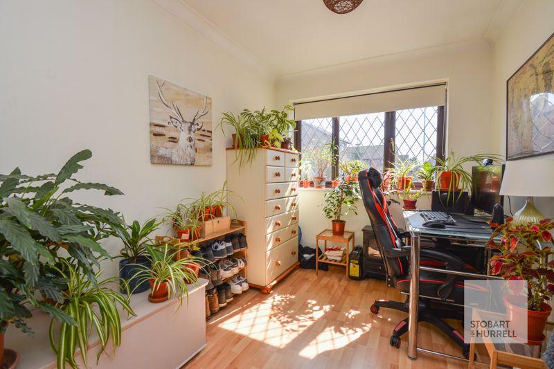 Bedroom 5 / Study