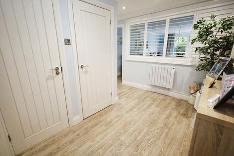 Flat 1, Crescent Court, 33 Chine Crescent, Bournemouth, BH2 5LA