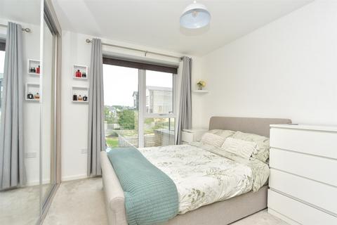 13 Augustus Way, St Marys Island, Chatham, ME4 3AX