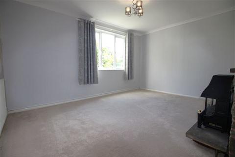 3 bedroom semi-detached house to rent, Carrwood Road, Renishaw, Sheffield, DERBYSHIRE, S21 3TF