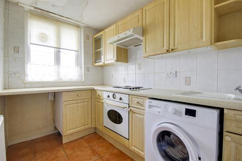 1 bedroom flat for sale, Cedar Road, Enfield