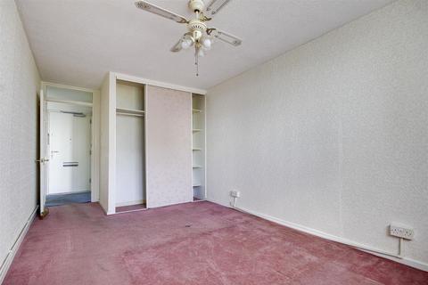 1 bedroom flat for sale, Cedar Road, Enfield