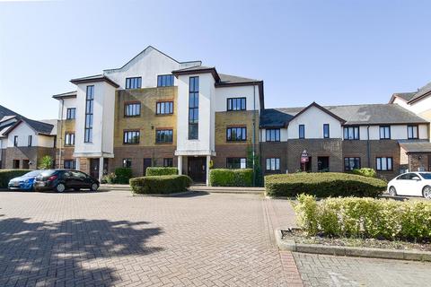 33 Semple Gardens, Chatham, ME4 6QD