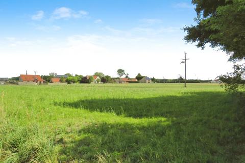 2 bedroom detached bungalow for sale, Walnut Close, Foulden IP26