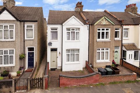 3 bedroom end of terrace house for sale, Colney Road, Dartford