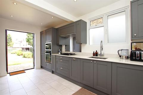 132 Colney Road, Dartford, DA1 1UH