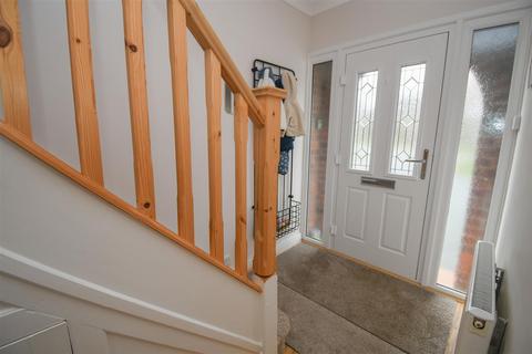 3 bedroom semi-detached house for sale, Gorton Road, Willerby, Hull