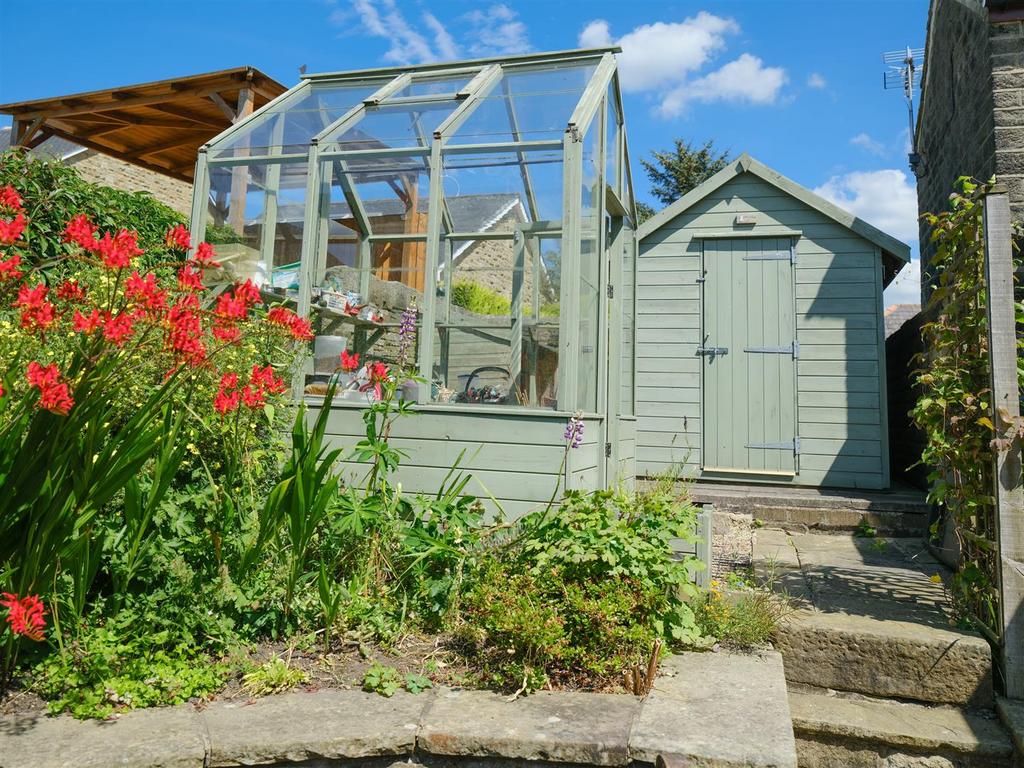 GREENHOUSE &amp; SHED